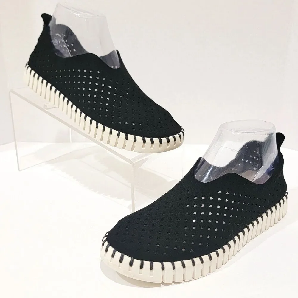 Ilse Jacobsen Tulip Slip On Shoes Womens Sz 36 US 6 Black White Perforated Flats